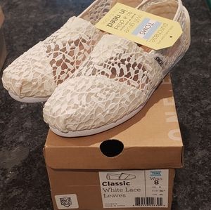 Toms Classic White Lace Leaves